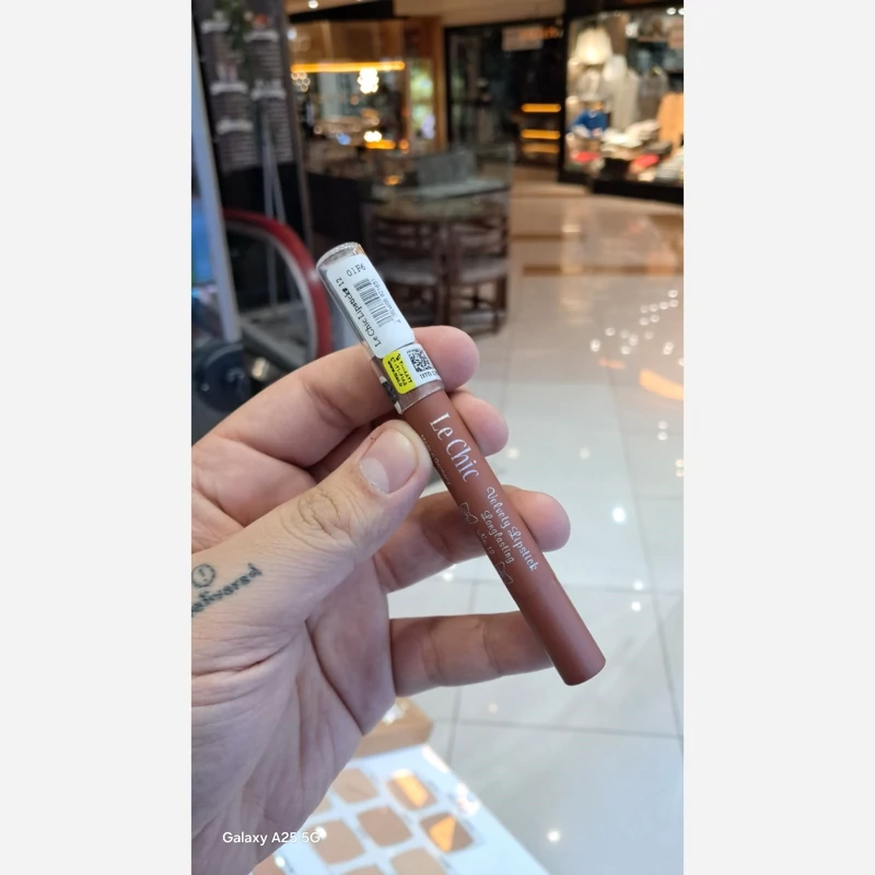 رژلب مدادی لچیک مخملی اورجینال شماره12